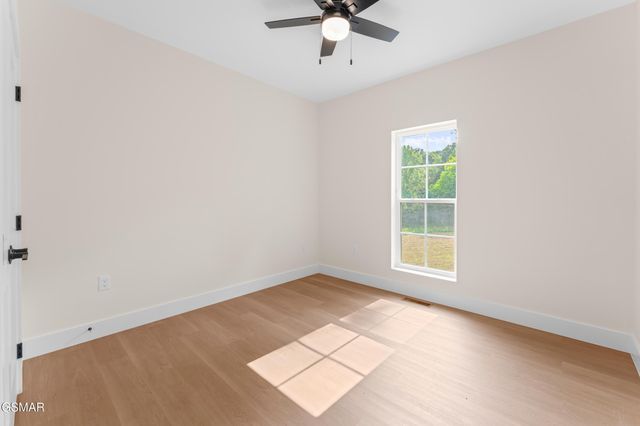 2327 Geraldine Way, Sevierville, TN 37876