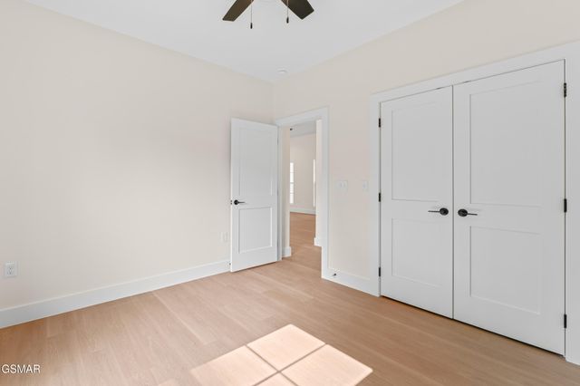 2327 Geraldine Way, Sevierville, TN 37876