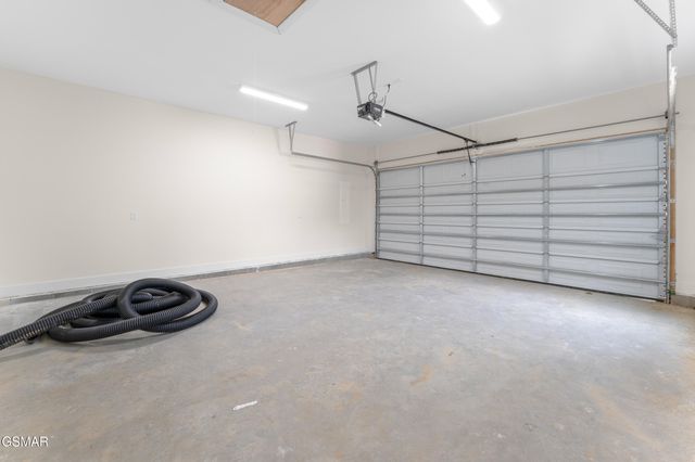 2327 Geraldine Way, Sevierville, TN 37876