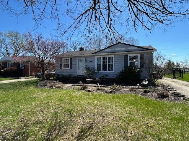 11821 Ronald Drive, Parma, OH 44130