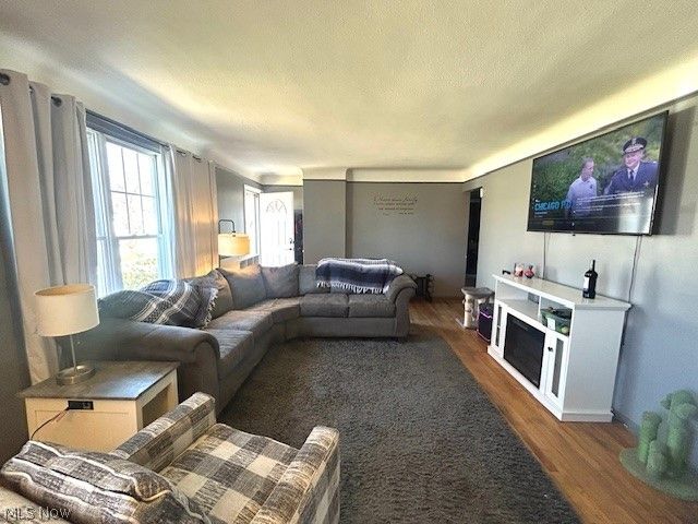 11821 Ronald Drive, Parma, OH 44130