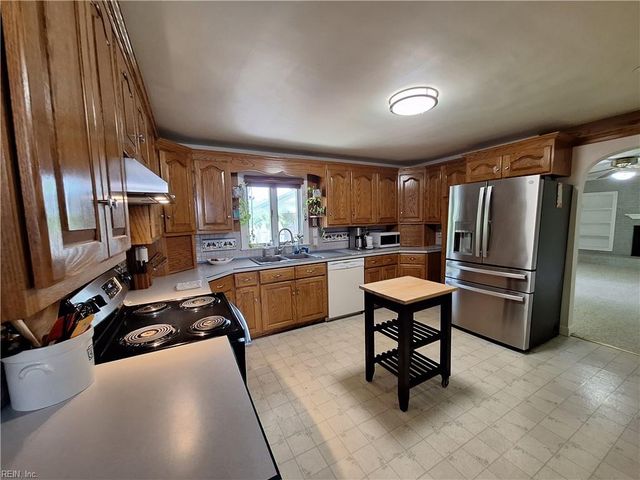 4601 Miles Standish RD, Virginia Beach, VA 23455