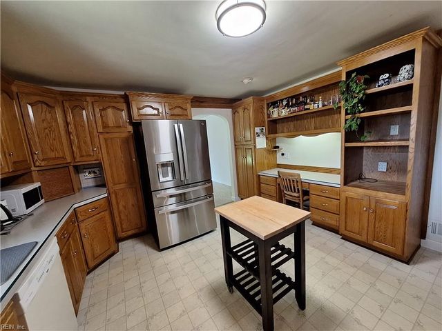 4601 Miles Standish RD, Virginia Beach, VA 23455