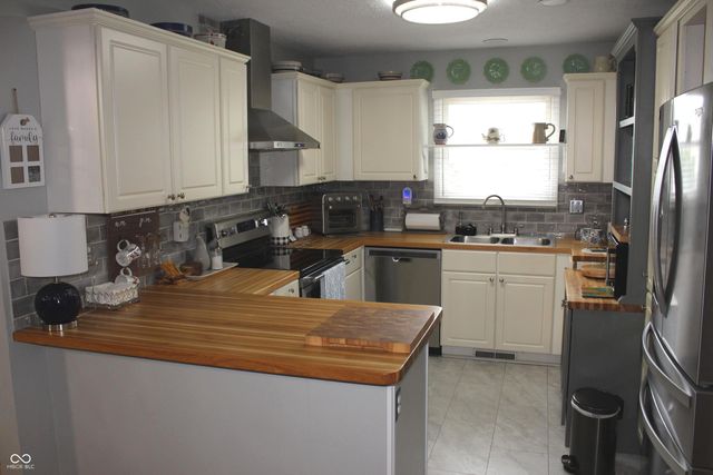 400 Unit 1 Longcastle Drive, Greencastle, IN 46135