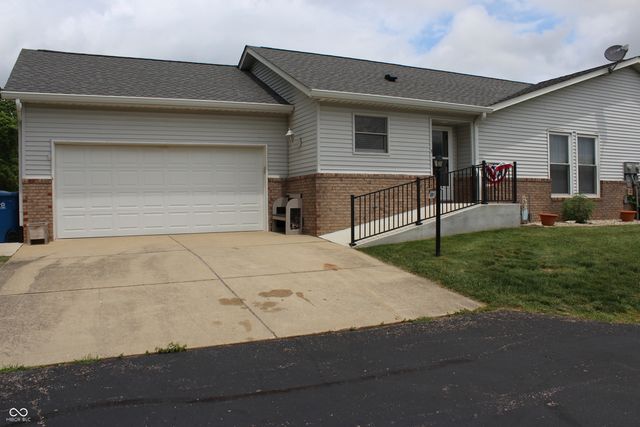 400 Unit 1 Longcastle Drive, Greencastle, IN 46135