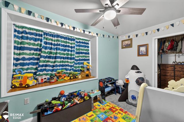 1063 W Pine Avenue, Mount Morris, MI 48458