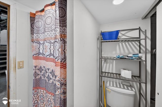 1063 W Pine Avenue, Mount Morris, MI 48458