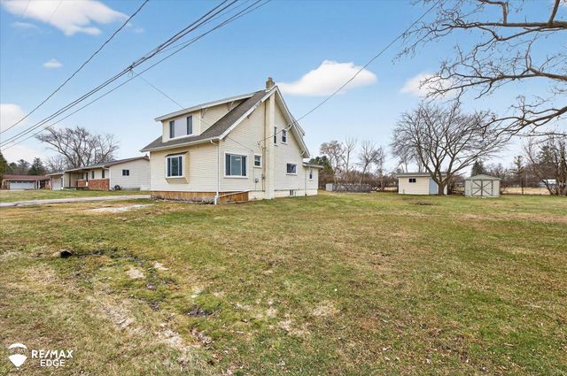 1063 W Pine Avenue, Mount Morris, MI 48458