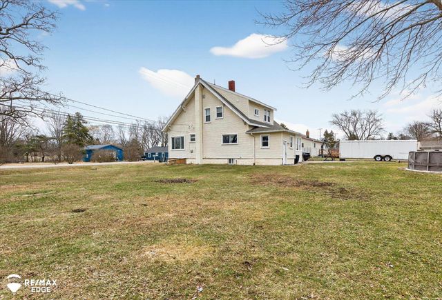 1063 W Pine Avenue, Mount Morris, MI 48458