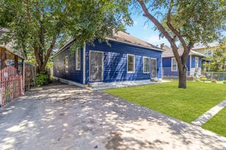 127 DIMMIT ST, San Antonio, TX 78223
