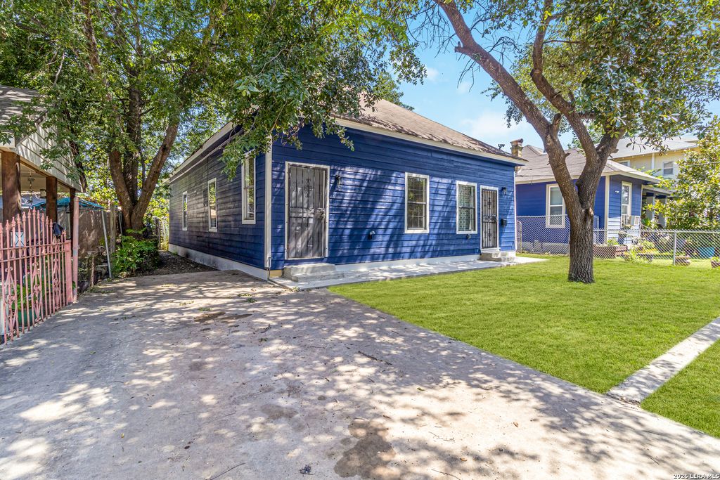127 DIMMIT ST, San Antonio, TX 78223