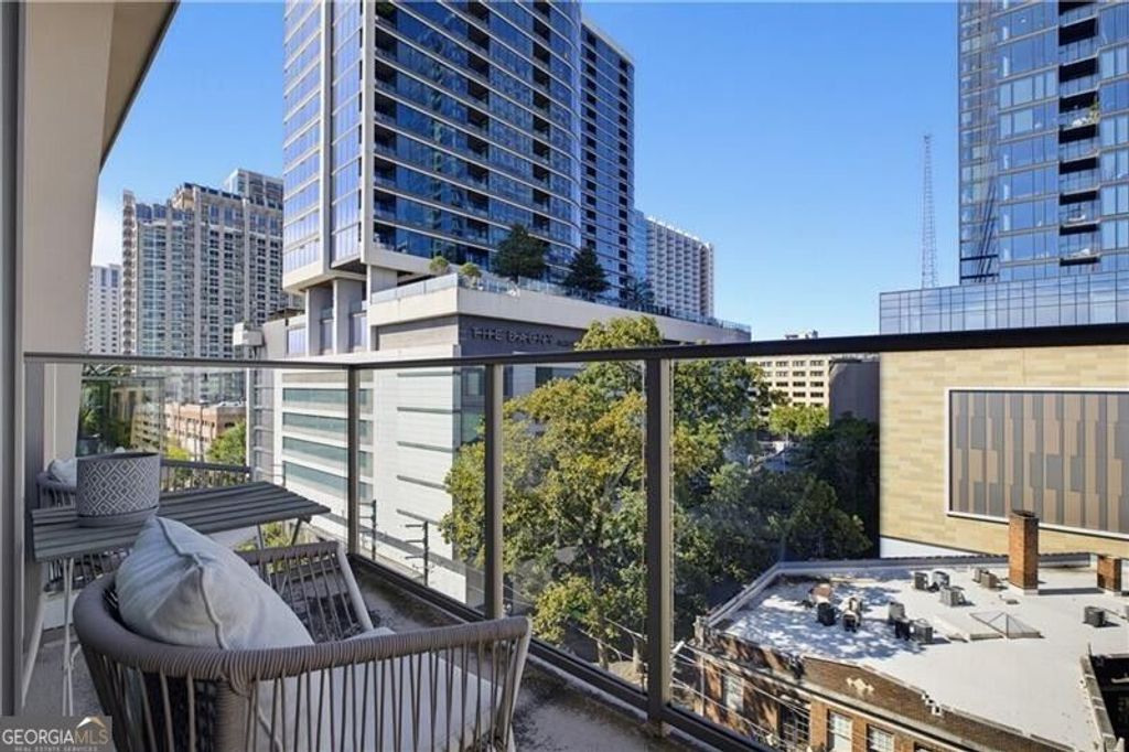 905 Juniper Street NE 812, Atlanta, GA 30309 — exterior