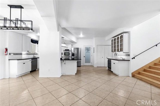 22870 Trigger Street, Chatsworth (los Angeles), CA 91311