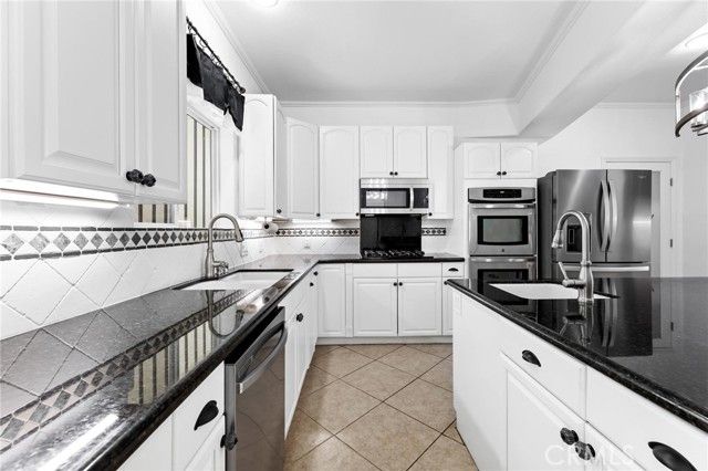 22870 Trigger Street, Chatsworth (los Angeles), CA 91311