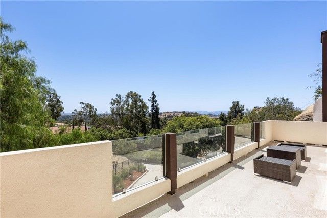 22870 Trigger Street, Chatsworth (los Angeles), CA 91311