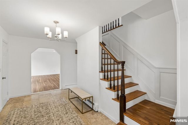 36 Scarsdale Drive, Livingston, NJ 07039