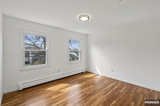 36 Scarsdale Drive, Livingston, NJ 07039