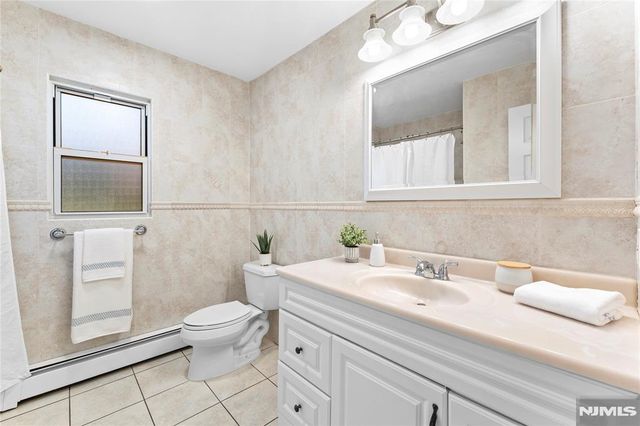 36 Scarsdale Drive, Livingston, NJ 07039