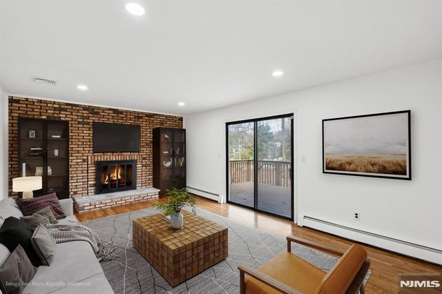 36 Scarsdale Drive, Livingston, NJ 07039