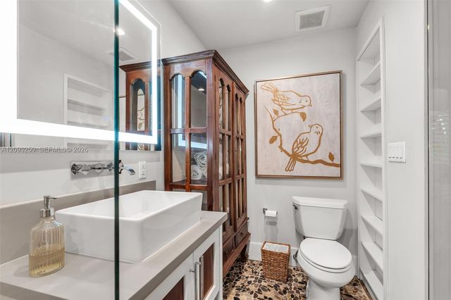 700 Vilabella Avenue, Coral Gables, FL 33146