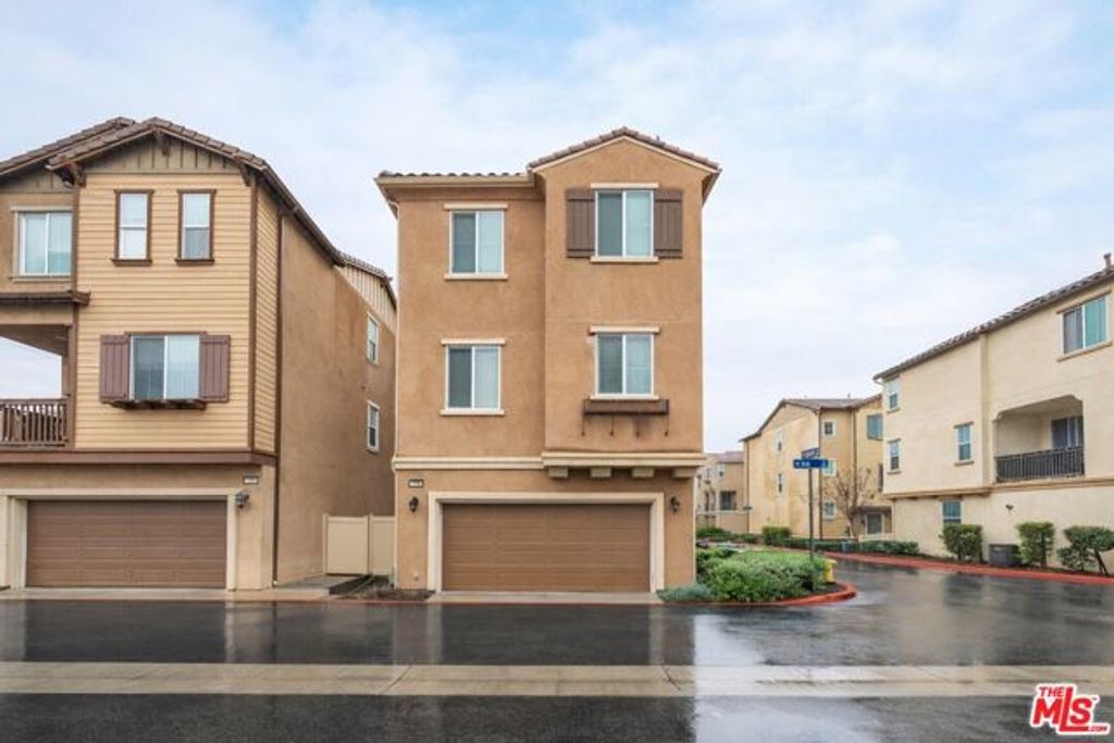 738 Ash Lane, Pomona, CA 91767