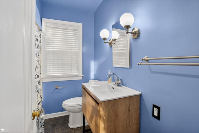 3320 W Genesee Avenue, Saginaw, MI 48602