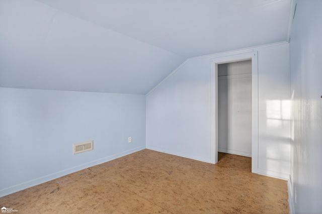 3320 W Genesee Avenue, Saginaw, MI 48602