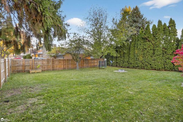 3320 W Genesee Avenue, Saginaw, MI 48602