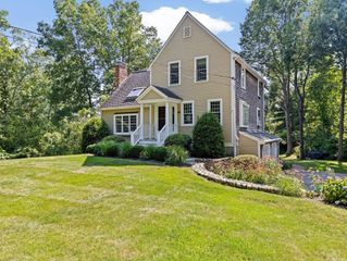 16 Three Ring Rd, Scituate, MA 02066