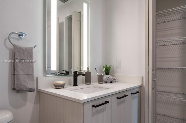 221 SW 12th St 404, Miami, FL 33130