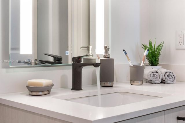 221 SW 12th St 404, Miami, FL 33130