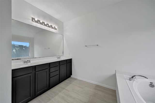 18906 Knobby Oaks Place, Magnolia, TX 77355