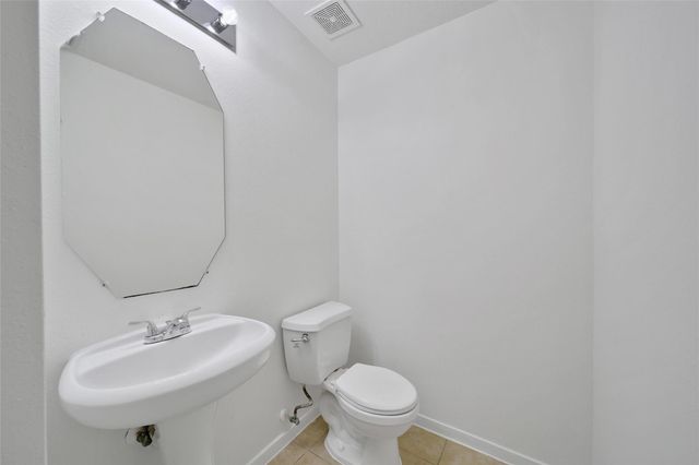 18906 Knobby Oaks Place, Magnolia, TX 77355