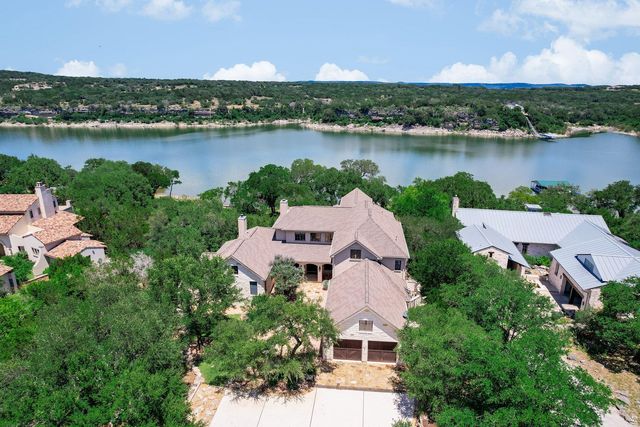 3004 Travis Lakeside DR, Spicewood, TX 78669