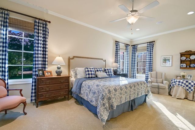 3004 Travis Lakeside DR, Spicewood, TX 78669