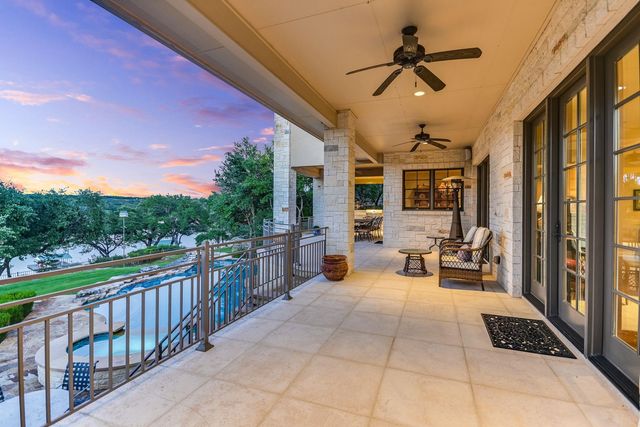 3004 Travis Lakeside DR, Spicewood, TX 78669