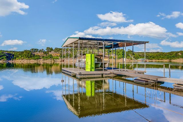 3004 Travis Lakeside DR, Spicewood, TX 78669