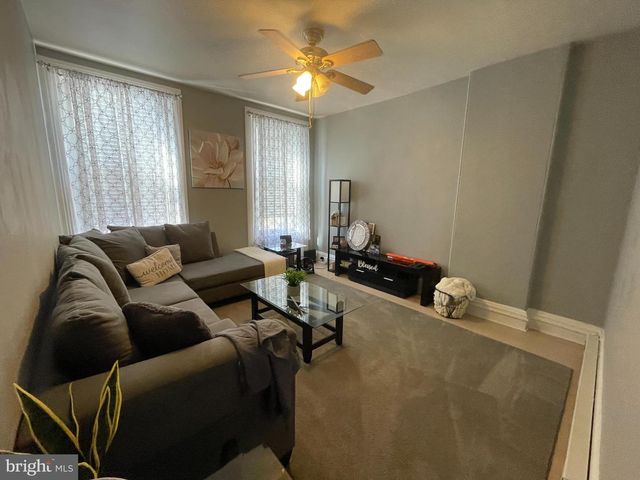 719 W MARKET ST, Pottsville, PA 17901