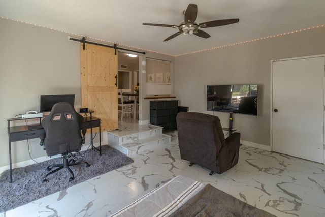 4281 N 5th Street, Fresno, CA 93726