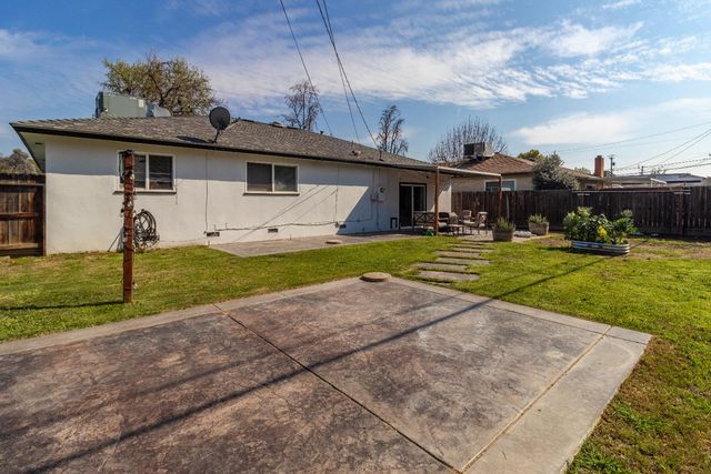 4281 N 5th Street, Fresno, CA 93726