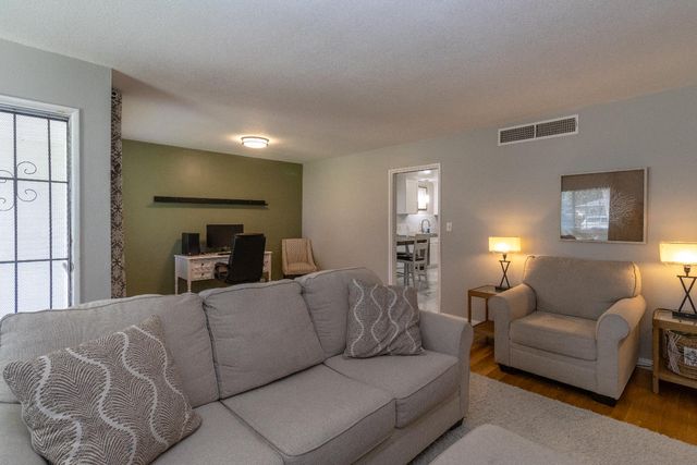 4281 N 5th Street, Fresno, CA 93726