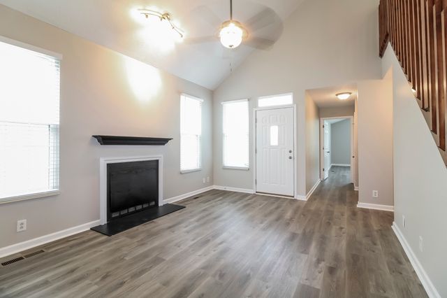 5944 Colchester Dr, Hermitage, TN 37076