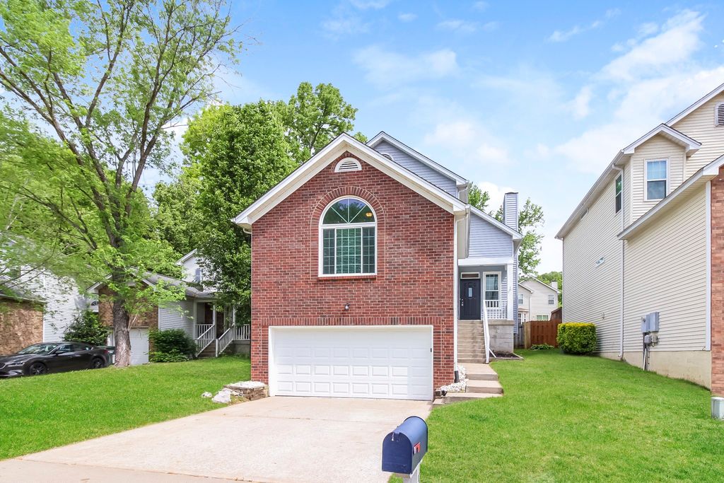 5944 Colchester Dr, Hermitage, TN 37076