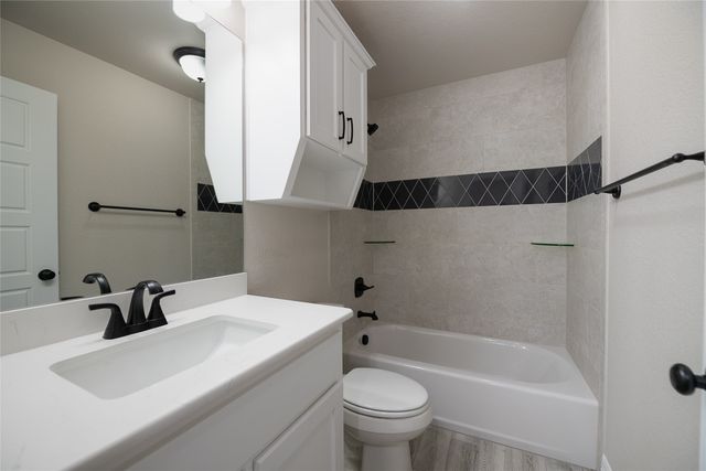 1404 Red Rock Road, Hewitt, TX 76643