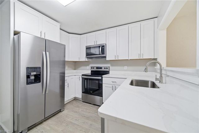 1654 E Bayview BLVD, Norfolk, VA 23503