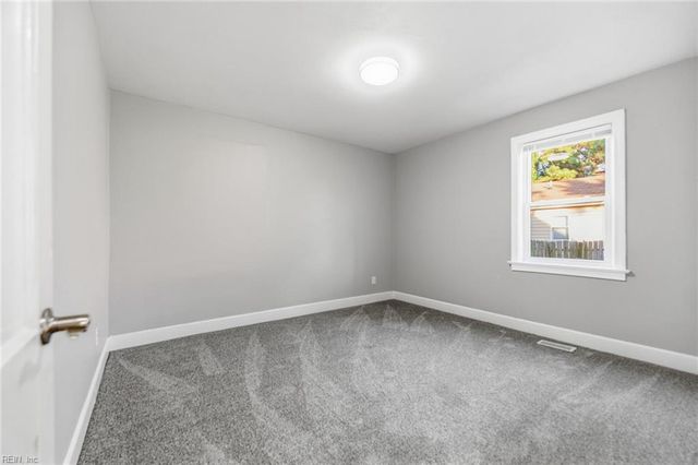 1654 E Bayview BLVD, Norfolk, VA 23503