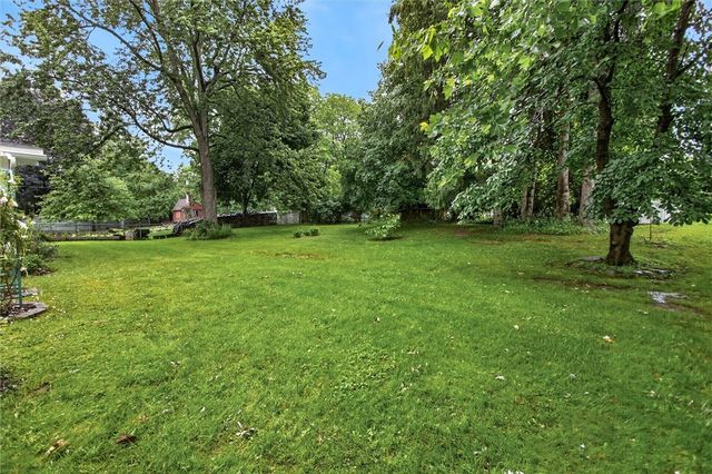 624 Pinnacle Road, Henrietta, NY 14534