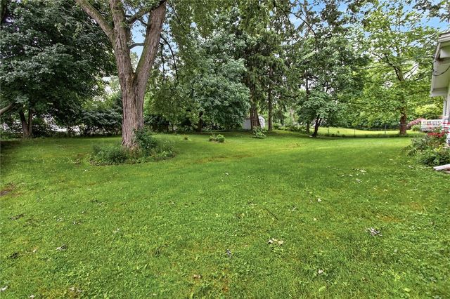 624 Pinnacle Road, Henrietta, NY 14534