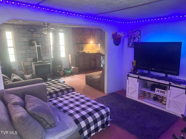 1460 Gum Branch Road, Oakwood, VA 24631