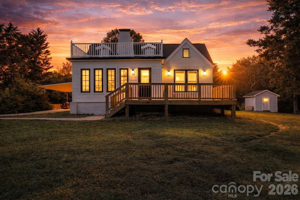 1011 N 14th Street, Bessemer City, NC 28016